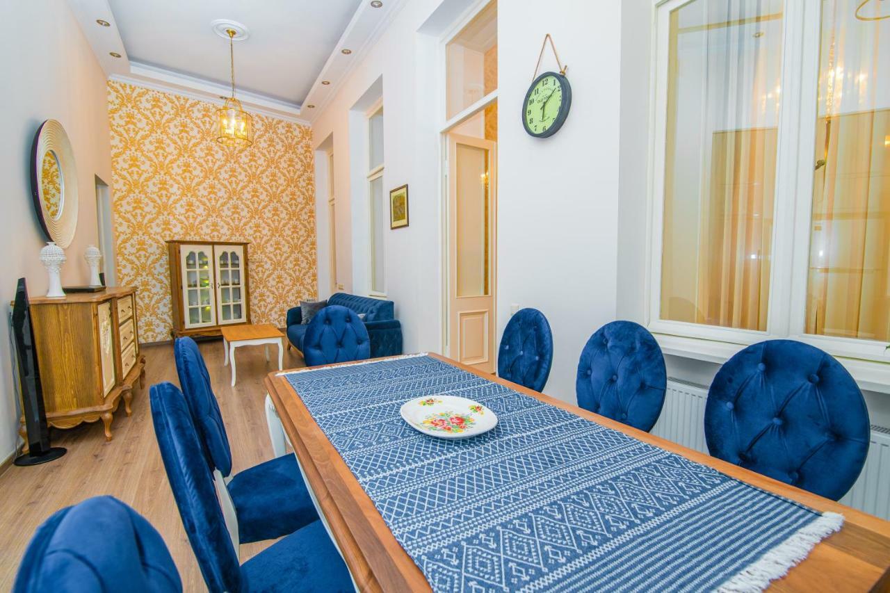 Solo Apartment In City Center Tbilissi Extérieur photo
