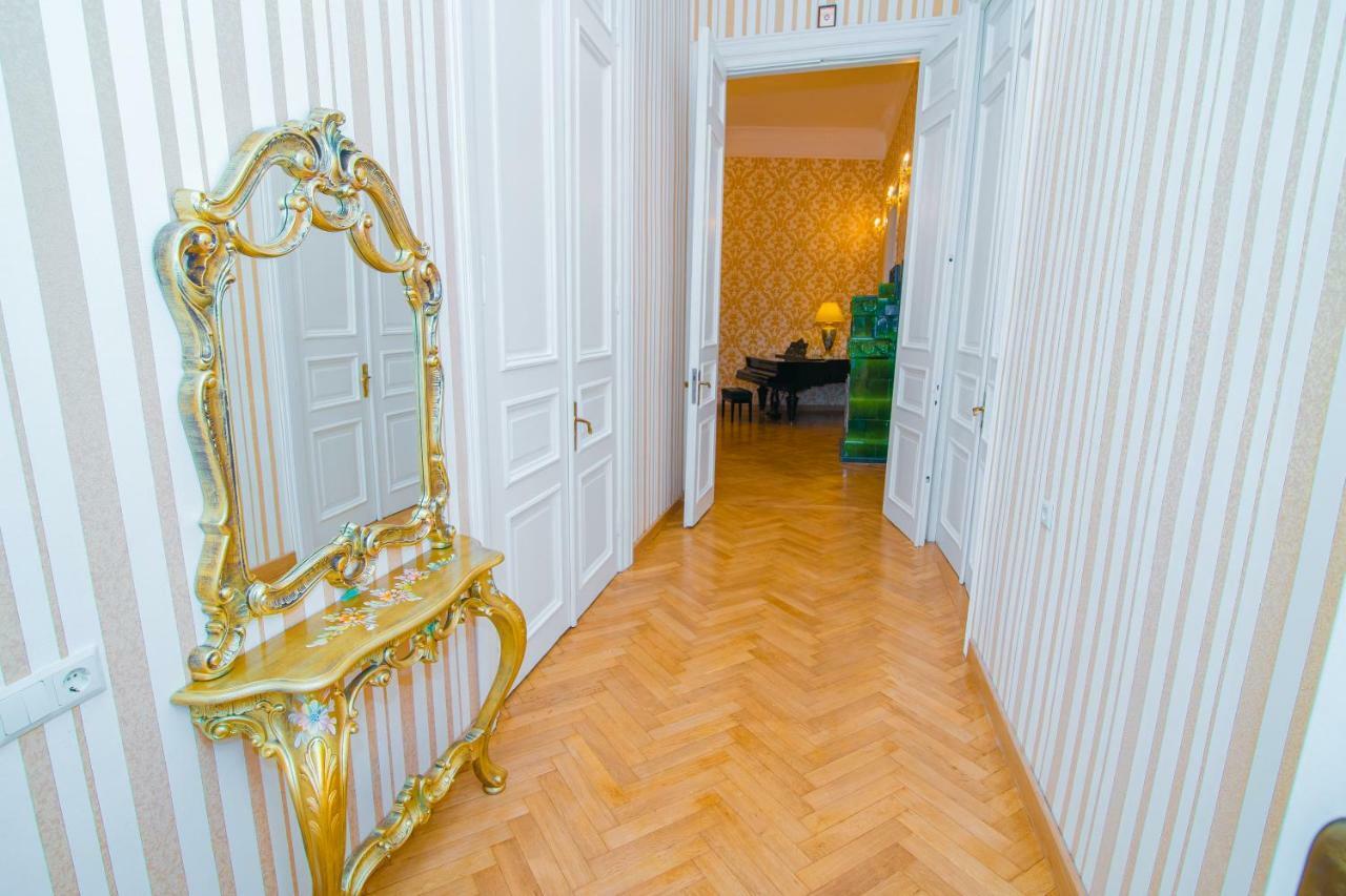 Solo Apartment In City Center Tbilissi Extérieur photo