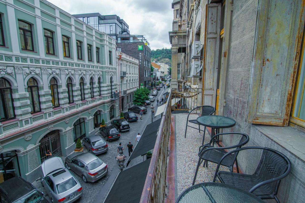 Solo Apartment In City Center Tbilissi Extérieur photo